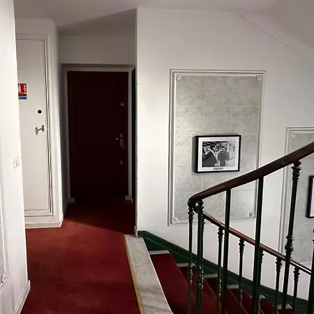 Near Palais Des Festivals